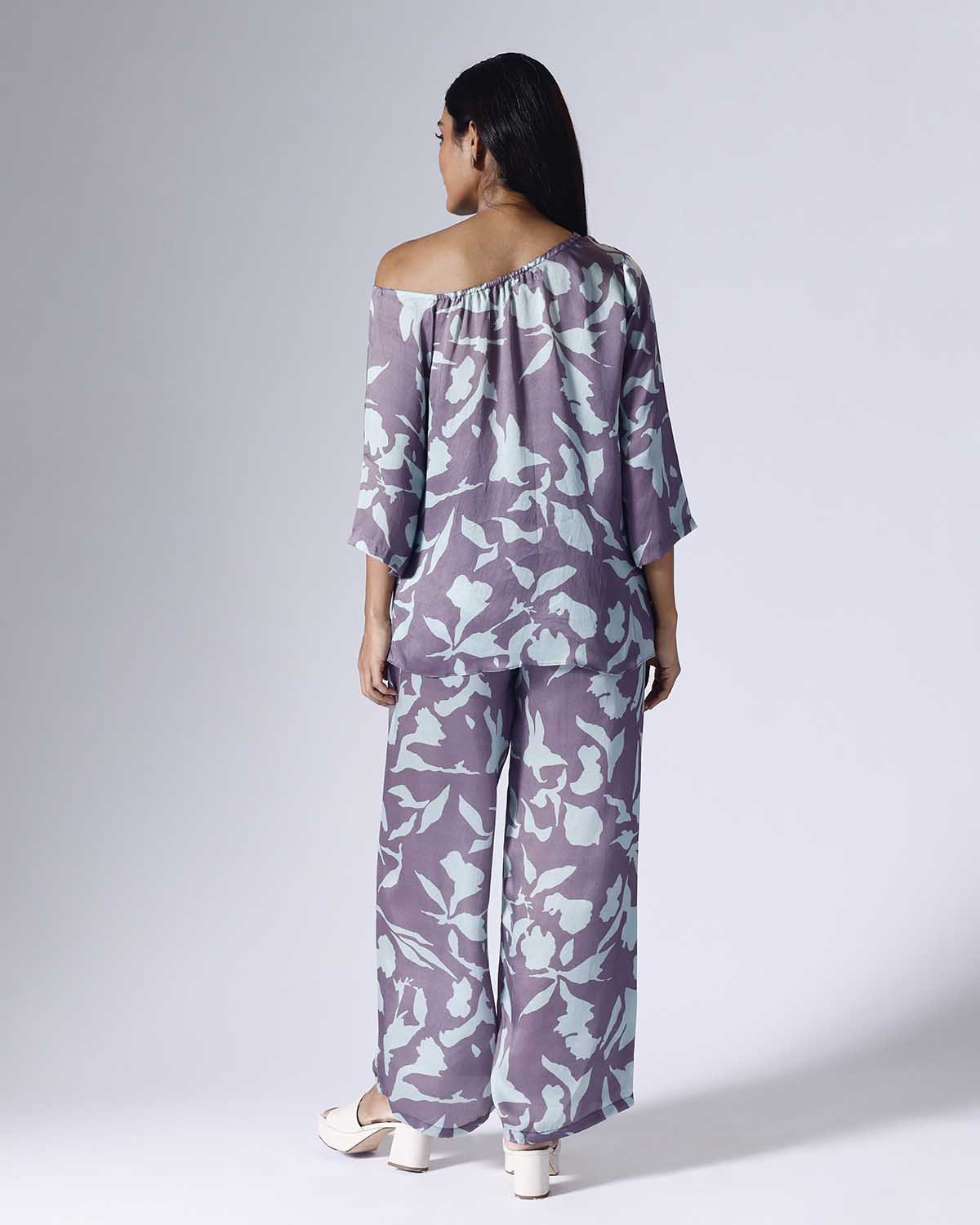 FOLIAGE DROP SHOULDER COORD SET